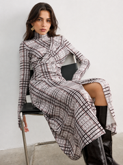 Robe midi col montant à carreaux