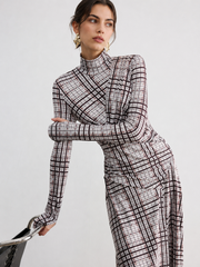 Robe midi col montant à carreaux