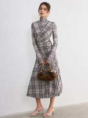 Robe midi col montant à carreaux
