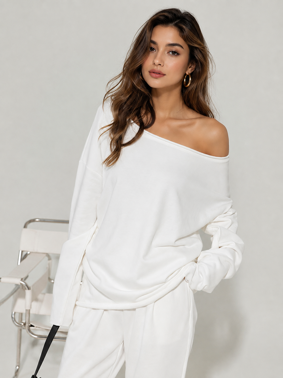 Sweat asymétrique épaules dénudées