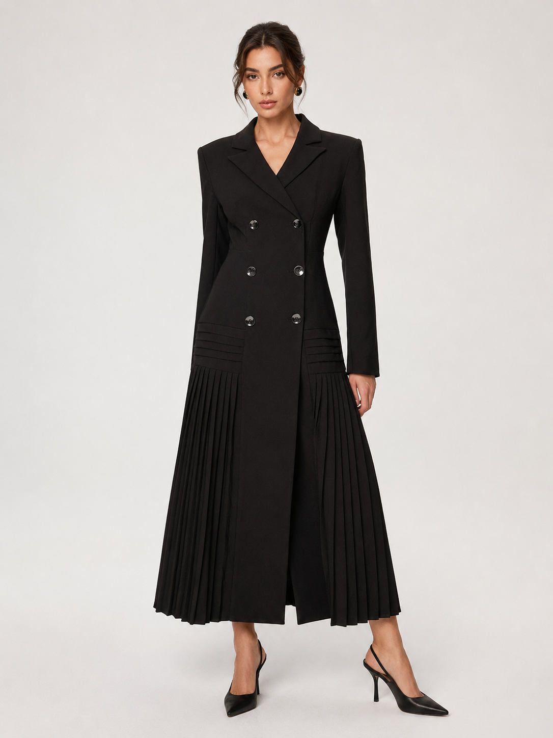 Manteau noir à ourlet plissé
