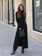 Robe longue moulante col montant fendue