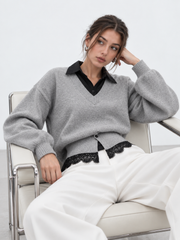 Pull col contrasté bord dentelle