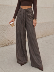 Pantalon rayé à taille torsadée brun, vue portée de face