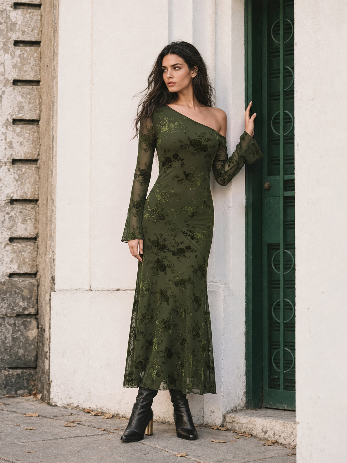 Robe sirène fleurie épaules dénudées