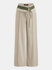 Pantalon ample à taille rabattue beige à bande verte, pièce seule, vue de face