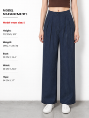 Pantalon ample à rayures marine, vue portée de face