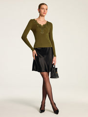 Top tricot col V dentelle fleurie