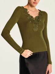 Top tricot col V dentelle fleurie