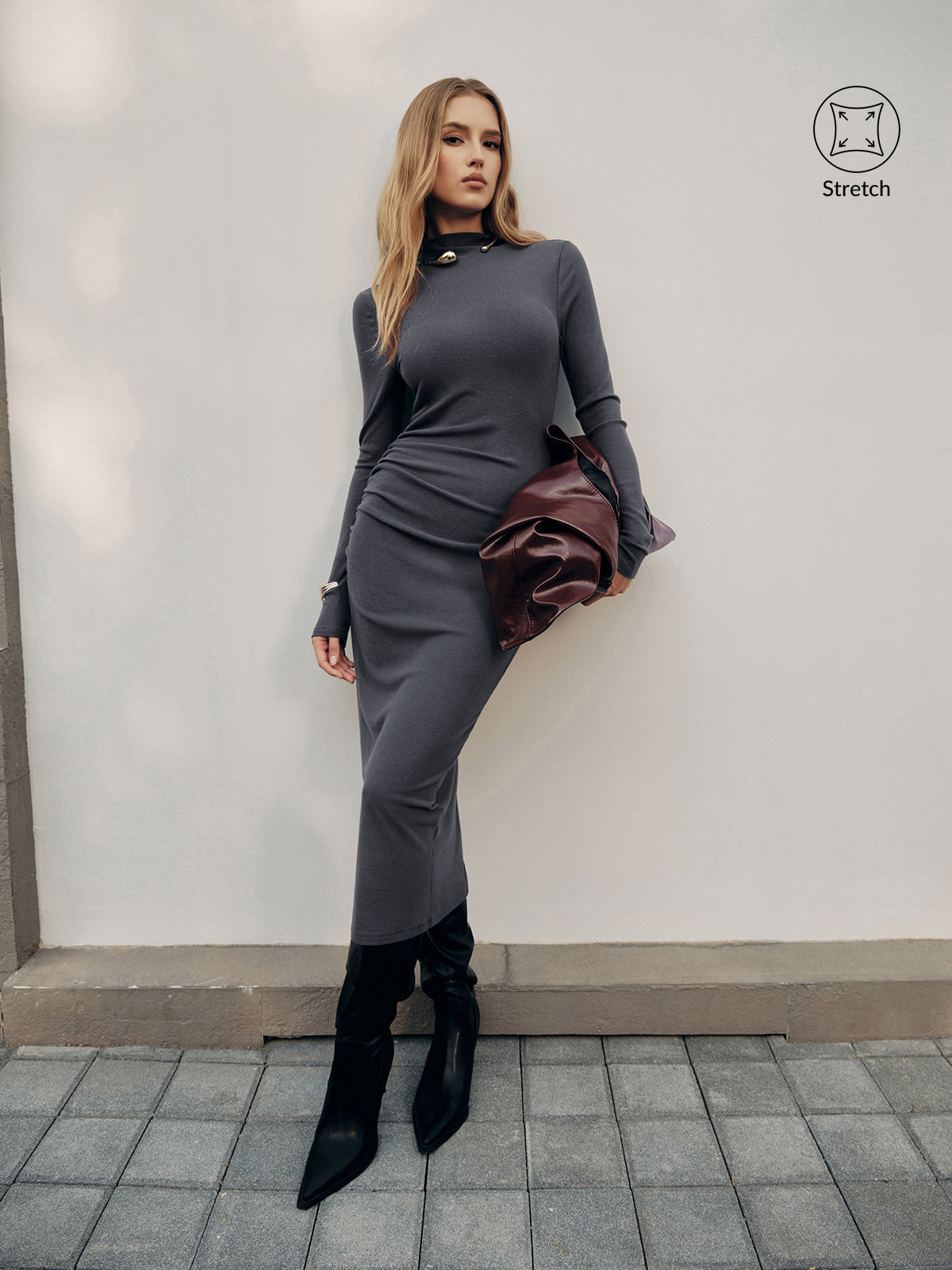 Robe longue côtelée froncée