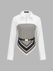Chemise ceinturée ourlet foulard blanc — pièce isolée, vue de face rapprochée