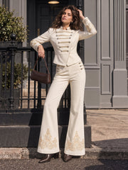 Pantalon évasé brodé ivoire, vue portée de trois quarts