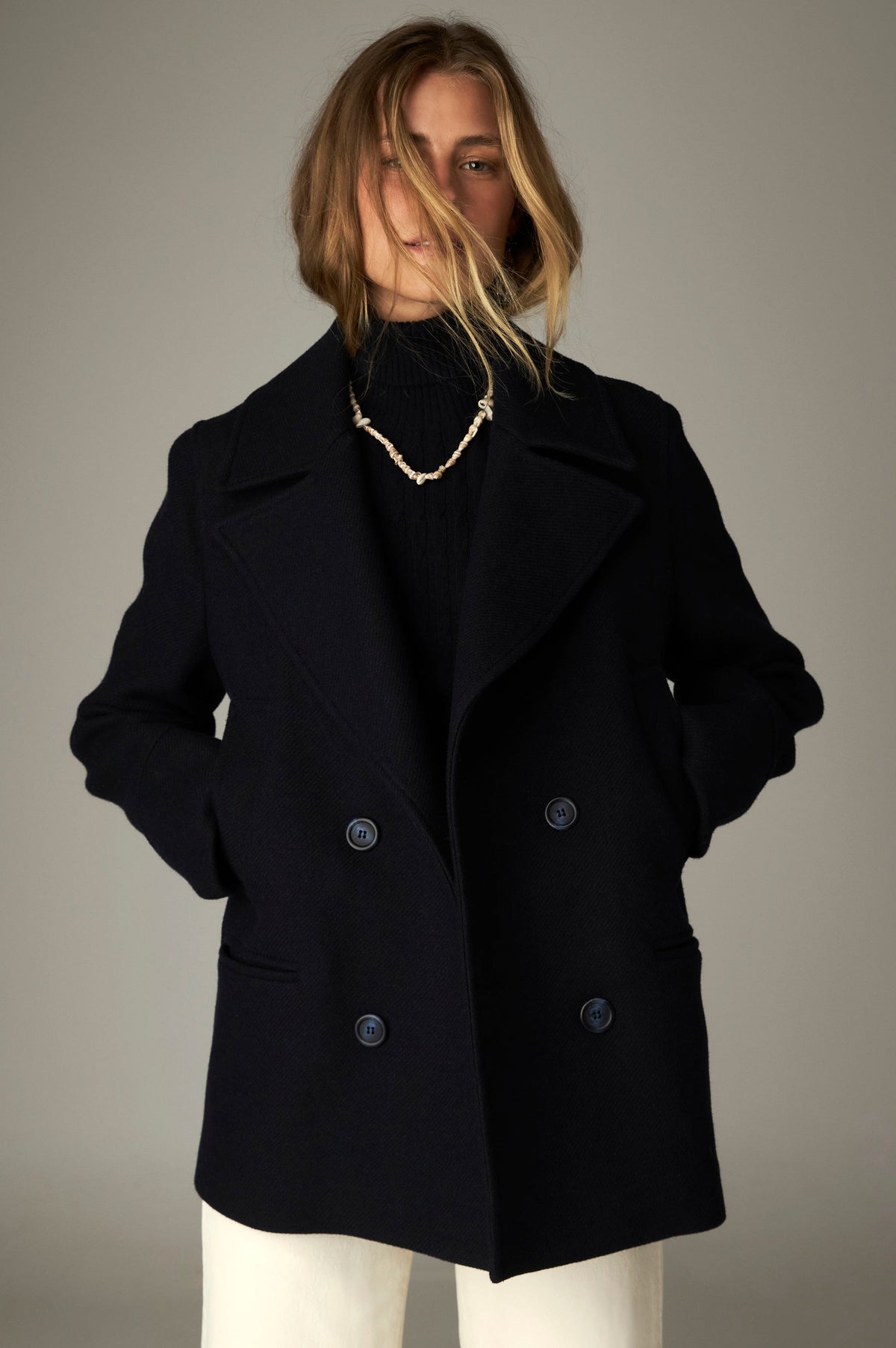 Veste caban bleu marine, vue portée de face