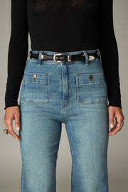 Pantalon large à jambe nette