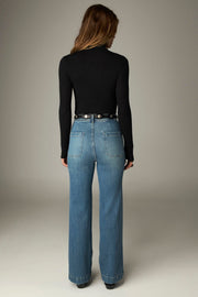 Pantalon large à jambe nette