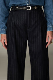Pantalon tailleur rayé
