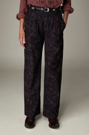 Pantalon large à jambe nette