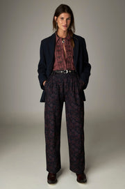 Pantalon large à jambe nette