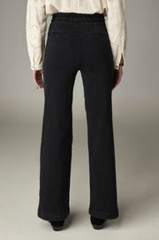 Pantalon large à jambe nette