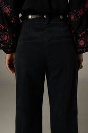 Pantalon à texture côtelée