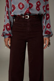 Pantalon large à jambe nette