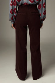 Pantalon large à jambe nette