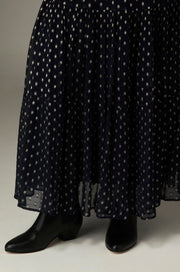 Jupe midi jacquard marine — vue portée de la jupe, autre angle