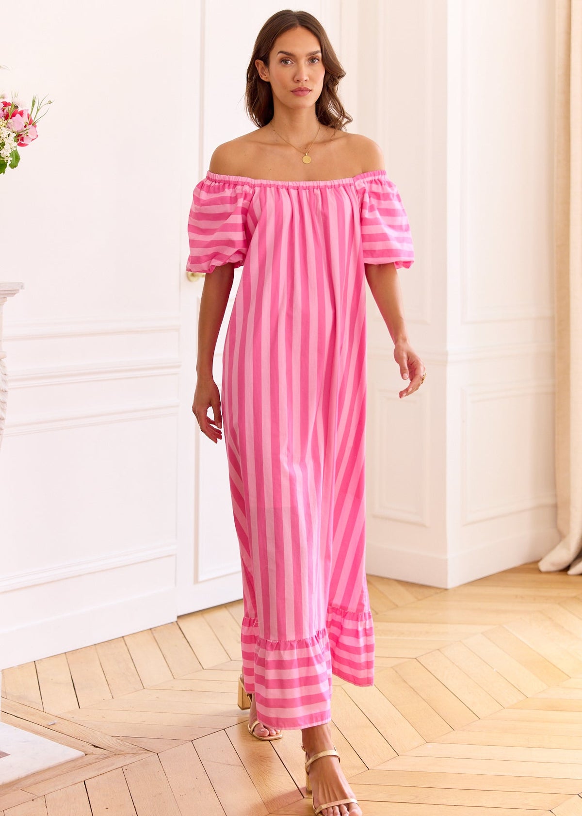 Robe longue rayée fuchsia col bardot