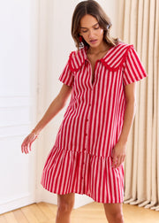Robe rayée rouge volantée