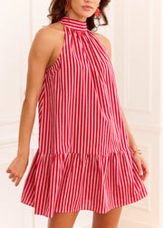 Robe rayée rouge nouée dos
