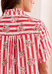 Robe rayée rouge fleurie