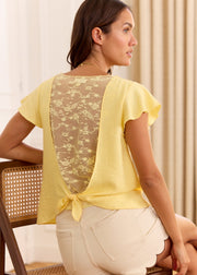Top jaune manches papillon dentelle