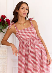 Robe à carreaux rouges