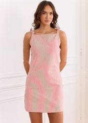 Robe rayée rouge col carré