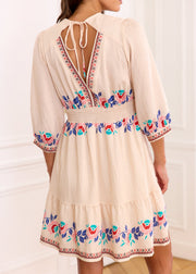 Robe ivoire fleurie dos ouvert