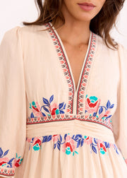 Robe ivoire fleurie dos ouvert