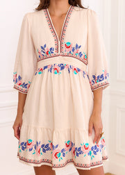 Robe ivoire fleurie dos ouvert