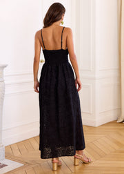 Robe longue noire broderie anglaise