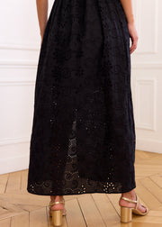 Robe longue noire broderie anglaise