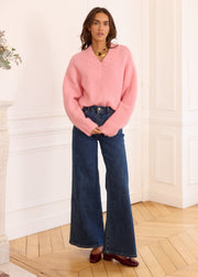 Pull rose Jonas — vue portée en pied