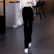 Pantalon doublé polaire Rosalie noir, vue portée de face