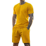 Ensemble de sport avec t-shirt — jaune porté de face, maille gaufrée