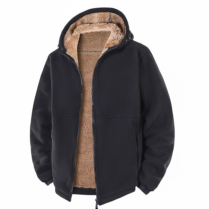 Veste noire à capuche, ouverte de face avec doublure beige.