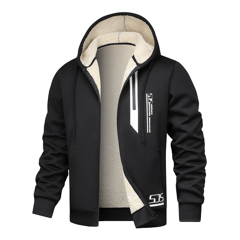 Blouson noir ouvert à capuche, doublure beige et inscriptions sur la pièce.
