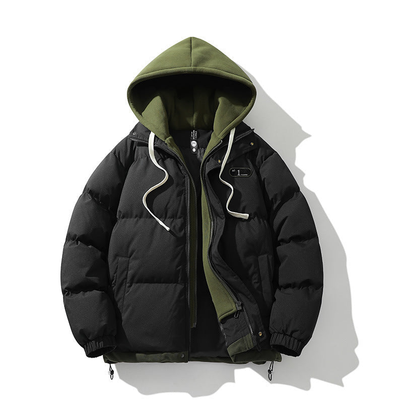 Veste à capuche effet superposé — doudoune noire matelassée, capuche kaki superposée