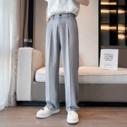 Pantalon uni à jambes larges gris clair — vue portée en pied