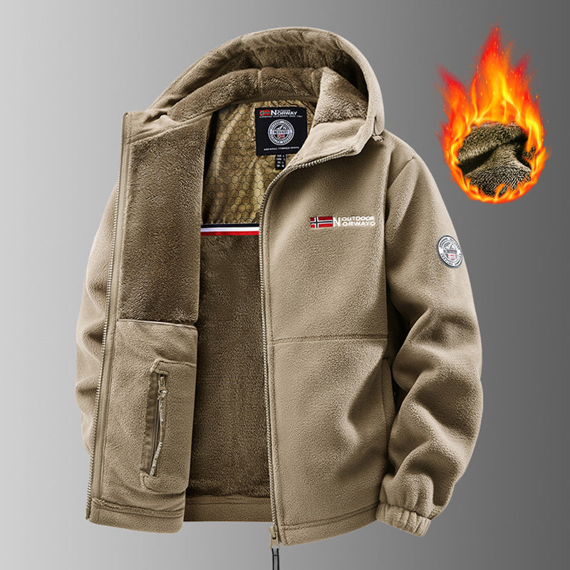 Veste beige grisé à capuche, écussons visibles et graphisme de flamme.