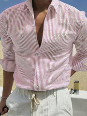 Chemise rayée rose mauve et blanc, vue portée de face