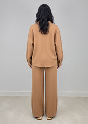 Ensemble ample en mousseline brun clair — vue de dos portée