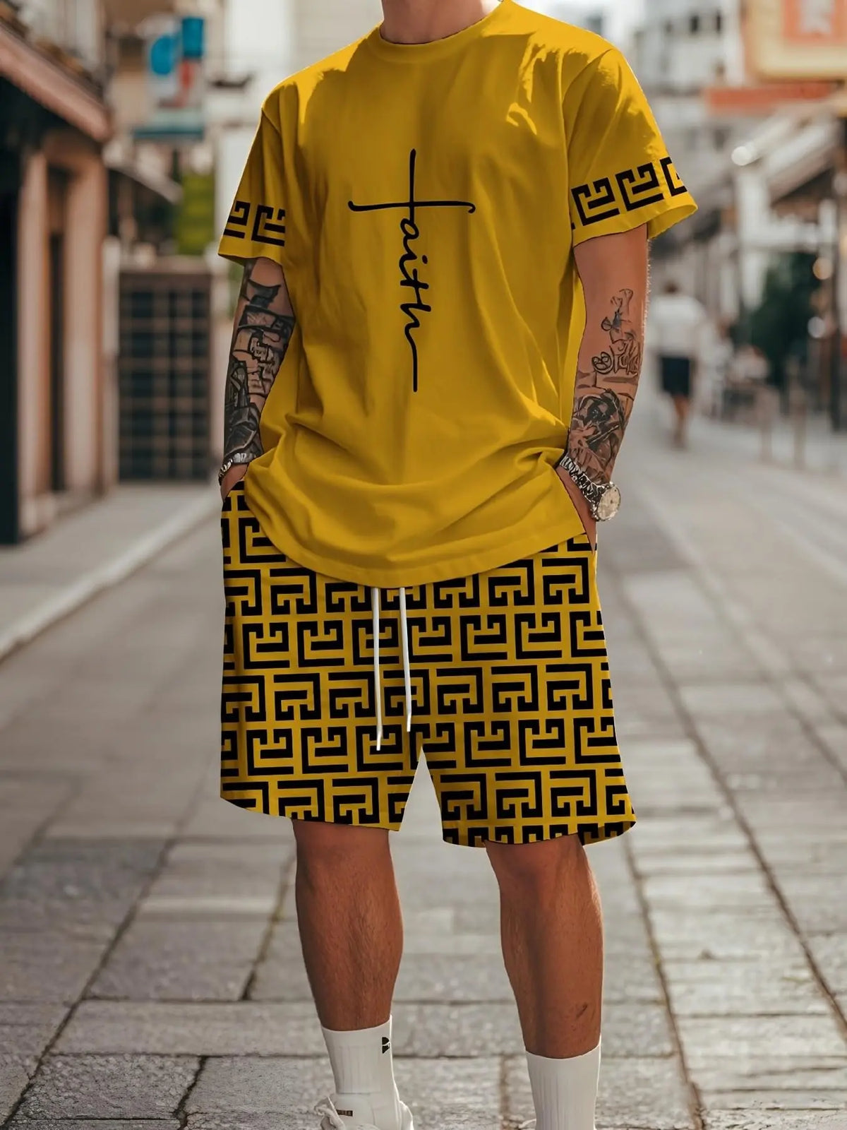 Ensemble d'été jaune — vue portée en extérieur, de face